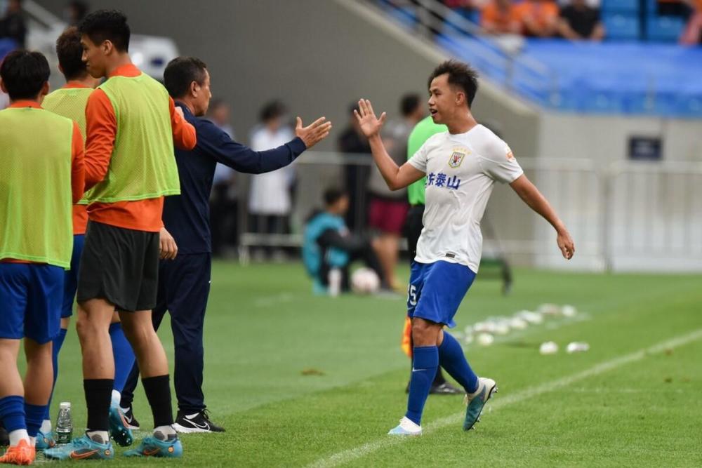 崔康熙2胜1平得7分幕后故事？蒿俊闵接班人浮现？郝伟案内幕曝光