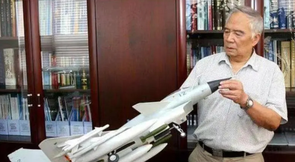 歼10单发有什么优势,歼10最新型是什么水平