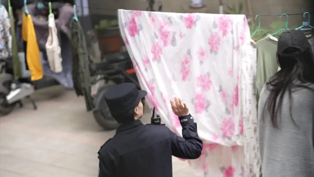 一个胡同女警和她的18年