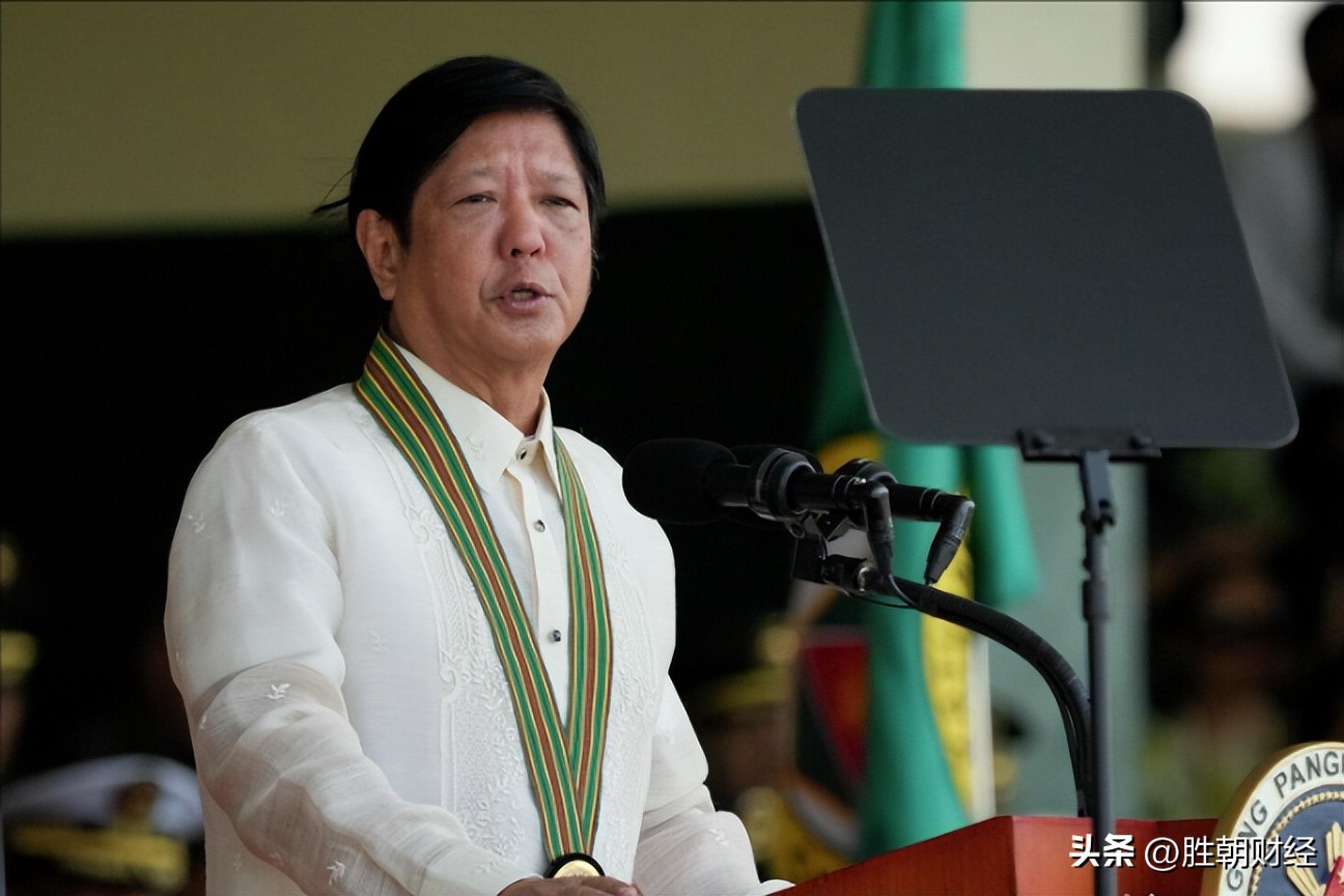 仁爱礁交锋失利，菲律宾终于认清自己，马科斯紧急对中国说9个字