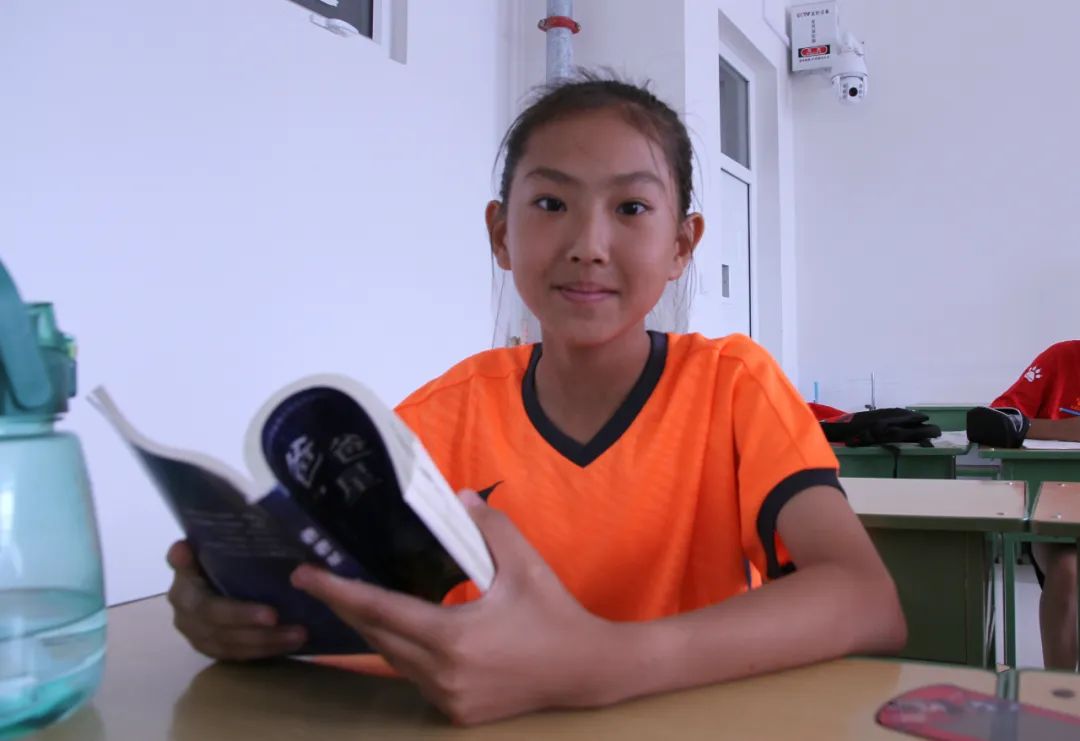 青训团不简单！练球读书要双翼