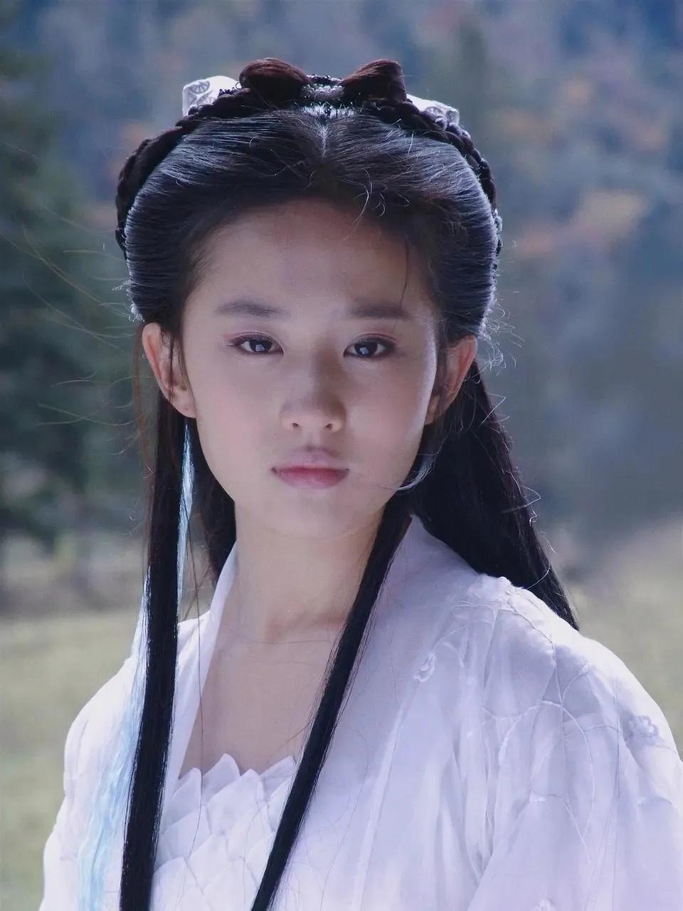 刘亦菲资生堂高定,刘亦菲穿过的高定品牌