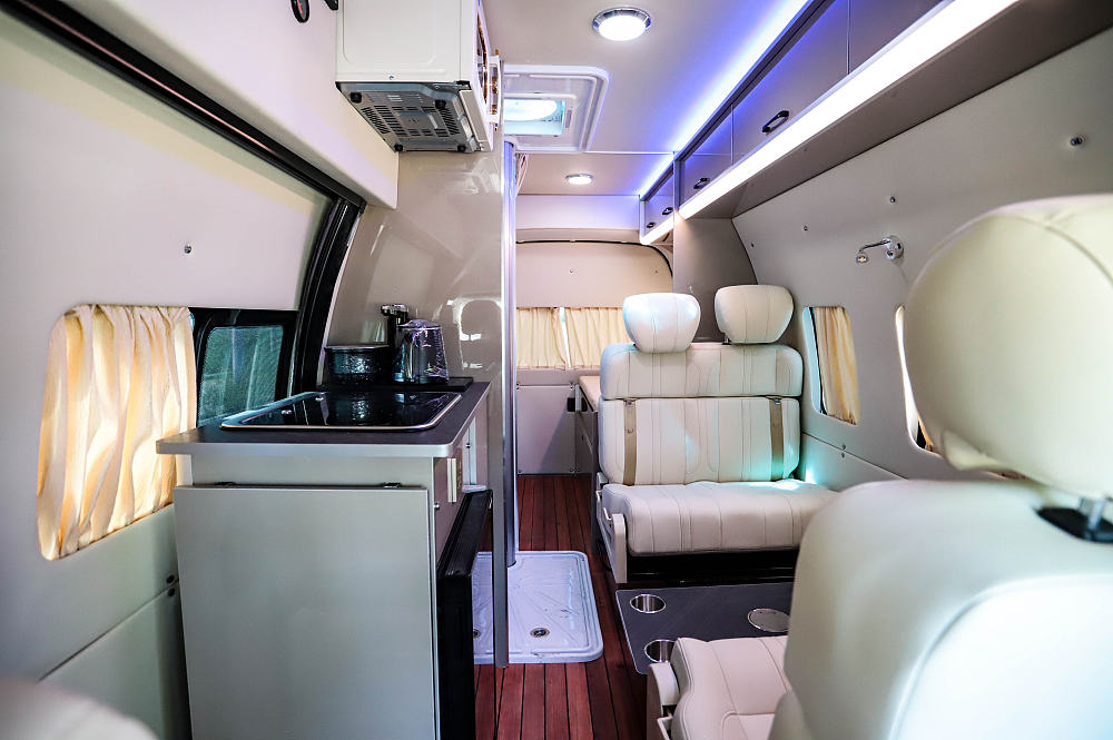 10万左右的超长轴超高顶b型房车,配置最全最便宜的b型房车