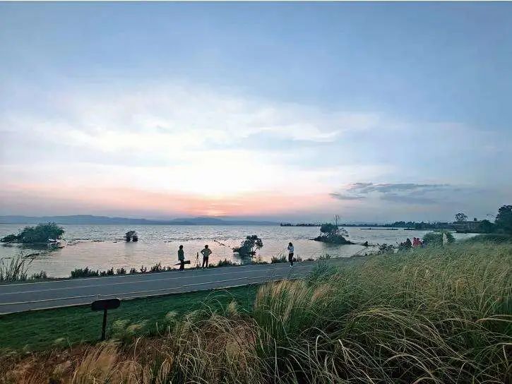 夏天旅游避暑胜地昆明,昆明中国十大避暑旅游城市第一名