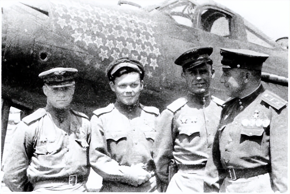 俄罗斯战机眼镜蛇机动,f22战斗机眼镜蛇