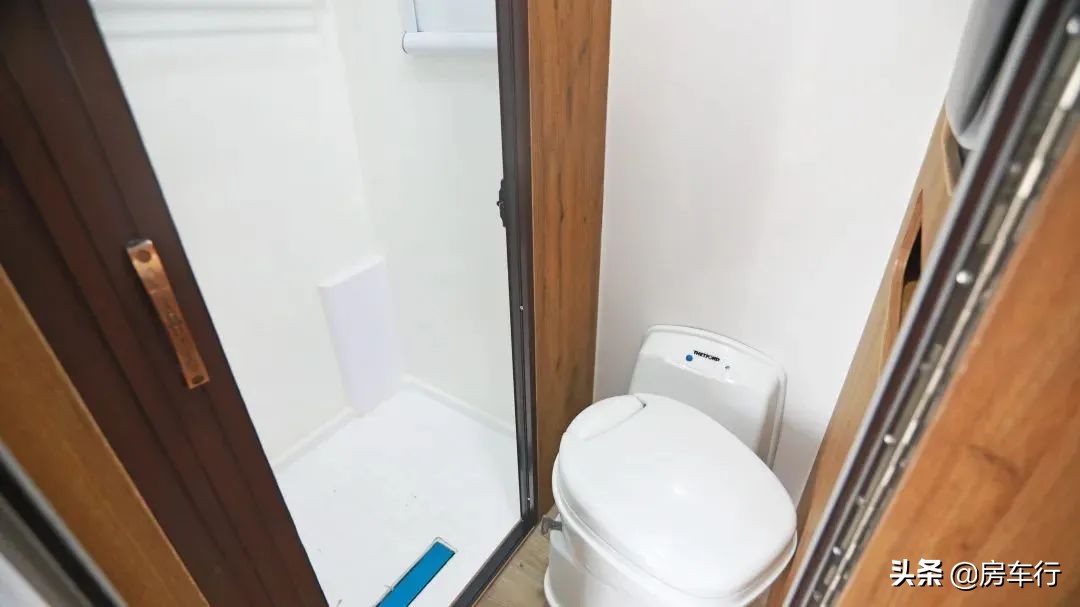 上汽轻卡房车h500好还是h300好,15-20万全新轻卡房车推荐