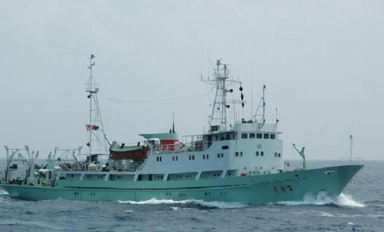 现在美国还在帮助越南开采石油吗,越南还在中国岛礁开采石油吗