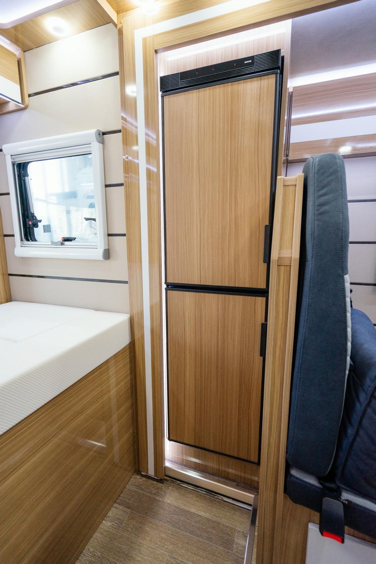 大白房车双拓展介绍,云游双拓展房车大空间出行更舒适