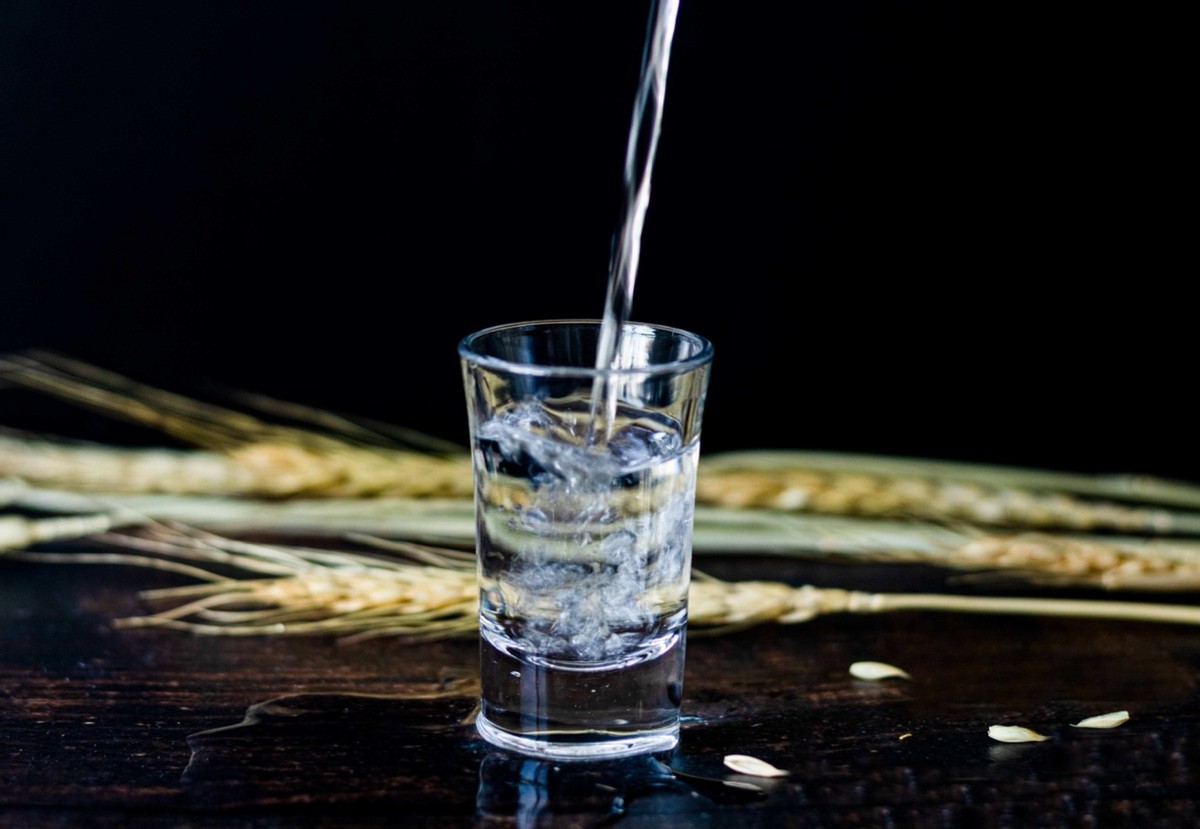 老百姓喝的纯粮食白酒十大排名,国内最好喝的几款白酒排名