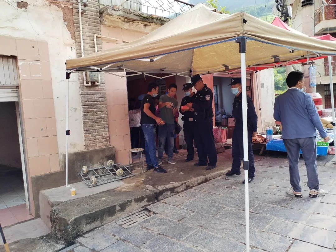 百日行动｜啦井派出所联合县局森林警察大队、市场监督管理所开展街边售药排查整治
