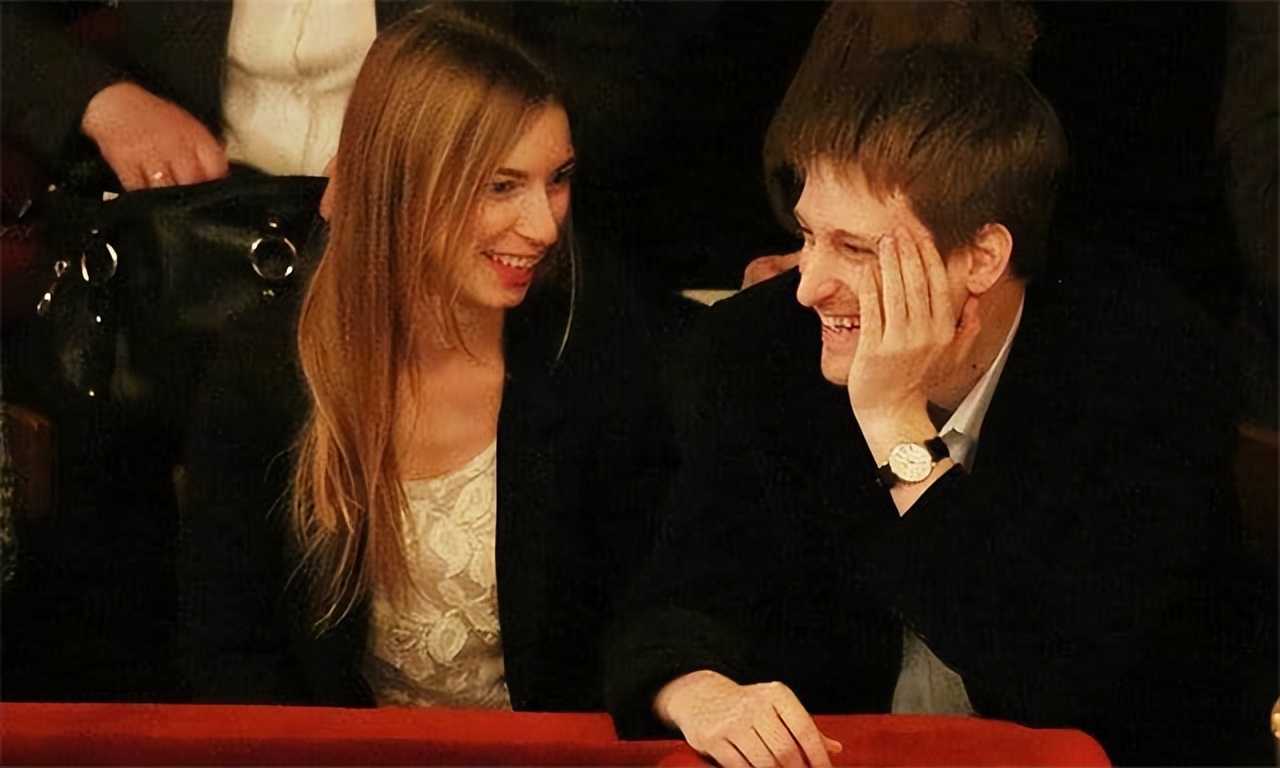 美国叛徒斯诺登如今过得怎么样了,美国叛徒斯诺登现在过的怎么样