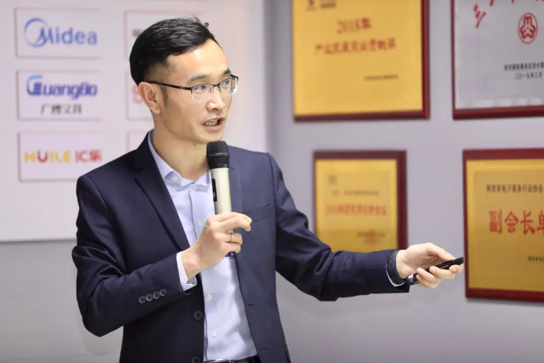 长安号中欧班列西安港务区,西安中欧班列长安号