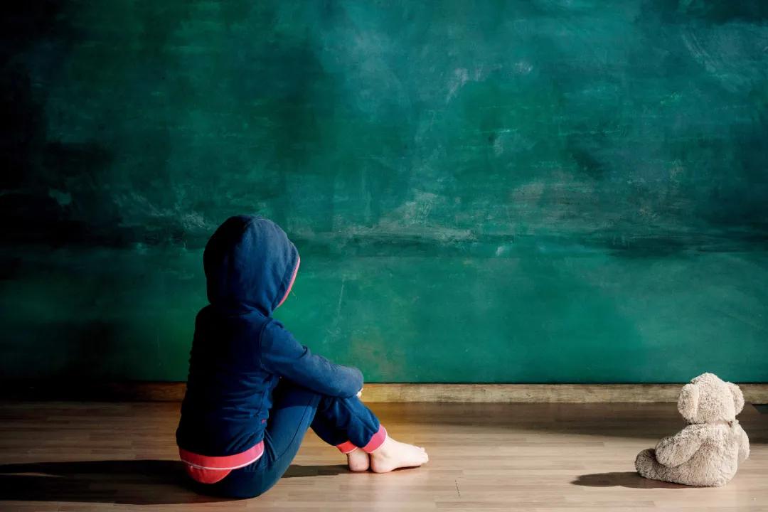 妖魔化、天才化、浪漫化……孤独症如何抵达黎明时刻？