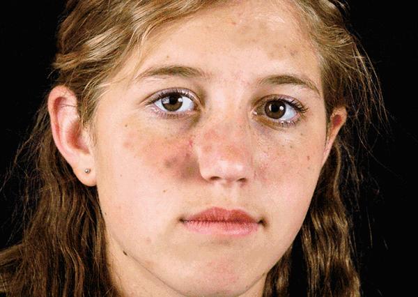 多重焕颜多效精华水,肌肤复活紧肤精华水