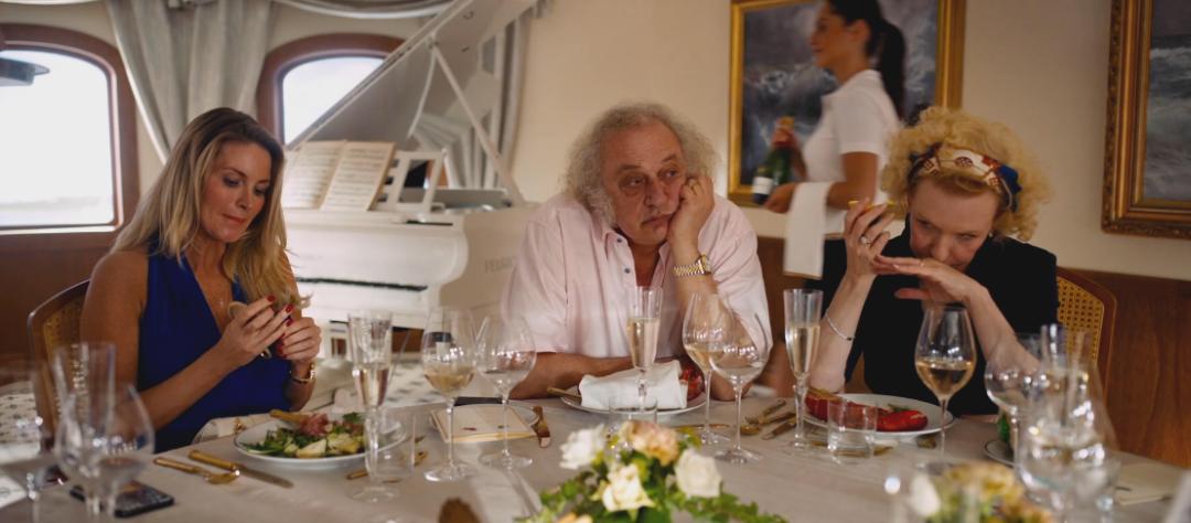 尺度放飞，三观不正，这R级新片竟拿下今年最高奖