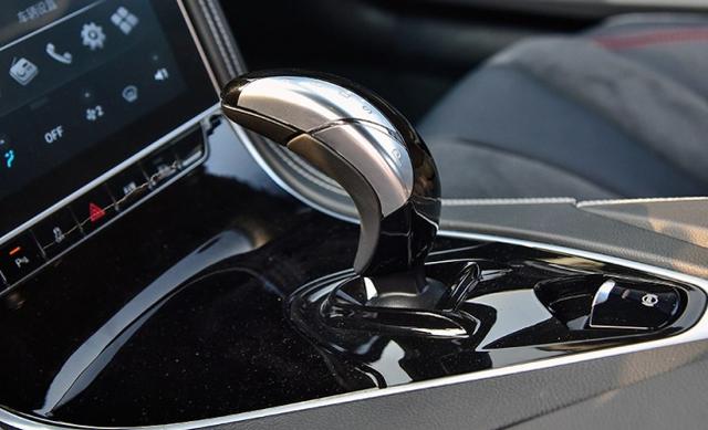 跑车蜻蜓标志是什么车,蜻蜓标志是什么车图片大全