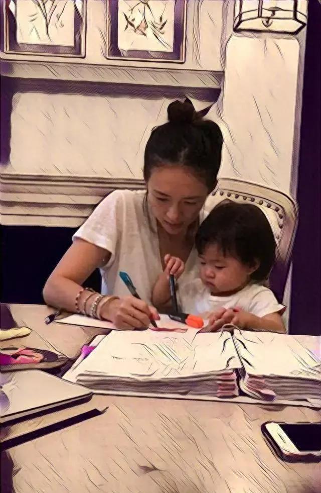 女明星老态素颜高清镜头,荧幕上看起来瘦的女明星