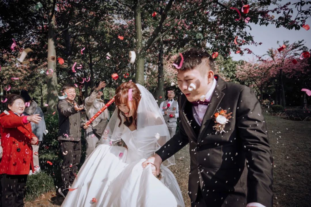 给你们分享婚礼最感动的时刻,每一场婚礼都应该这样美好而幸福