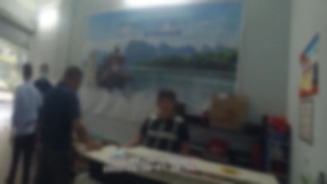 事发梅州！12元进货1100元卖出，他们如何掏空老人的“钱袋子”？