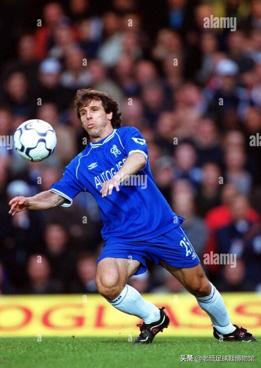 世界第一品牌足球鞋,世界顶尖足球鞋