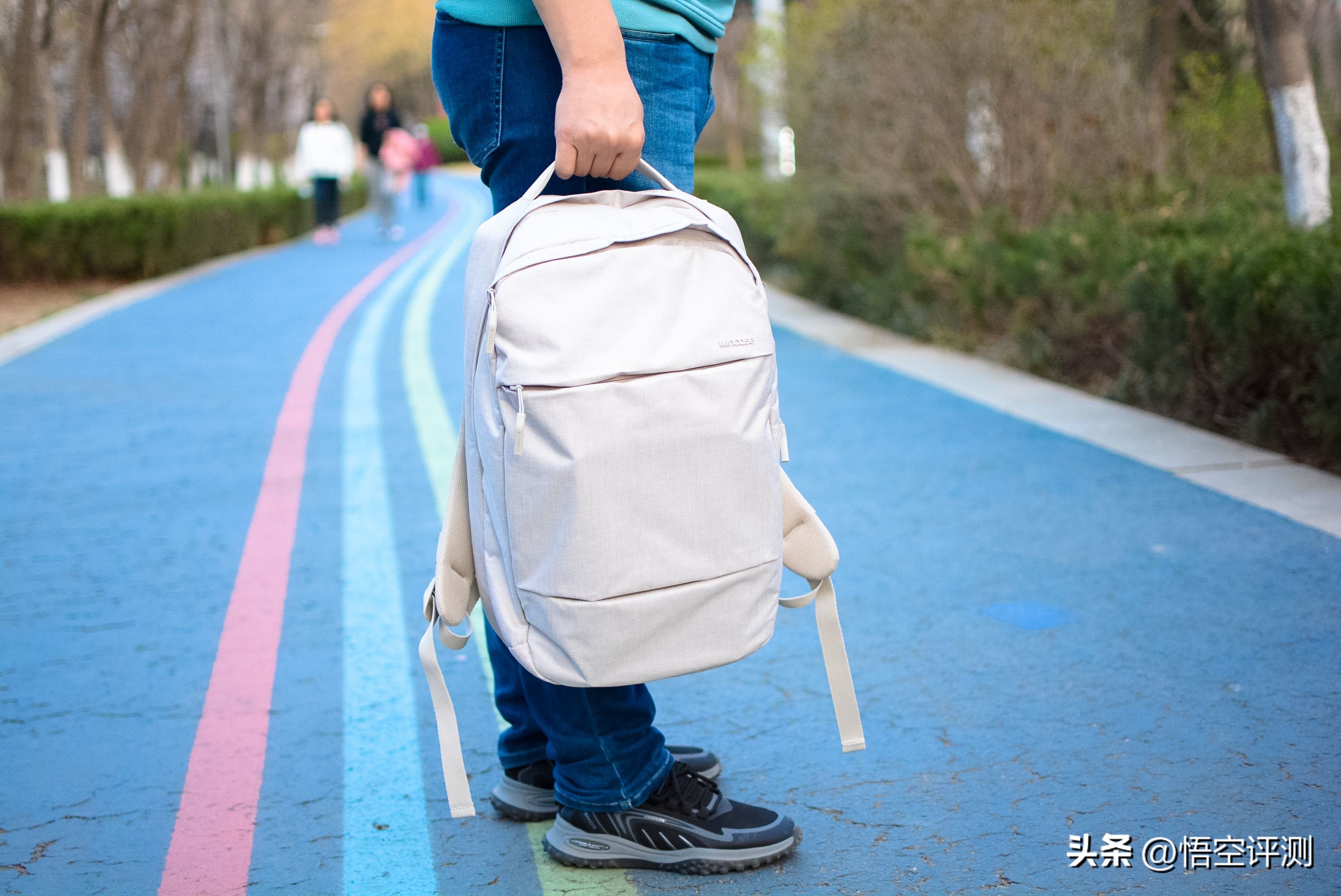 多格收纳旅行背包,多格收纳双肩包