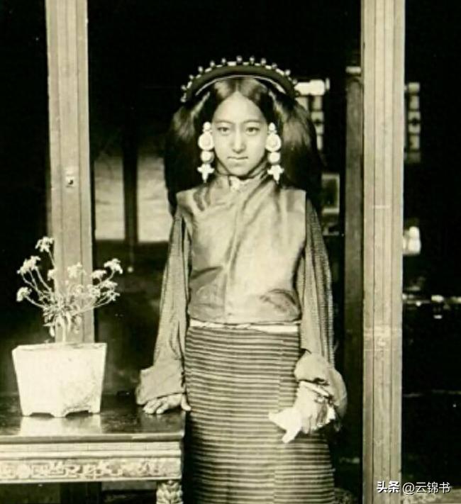 纳粹德国屠杀犹太女人,变态纳粹