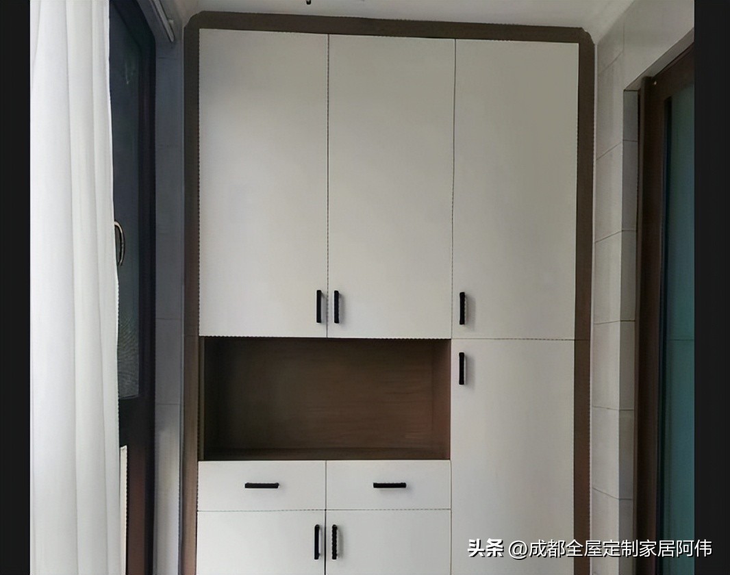 定制橱柜门按什么收费,橱柜门定制大概要多少一平米