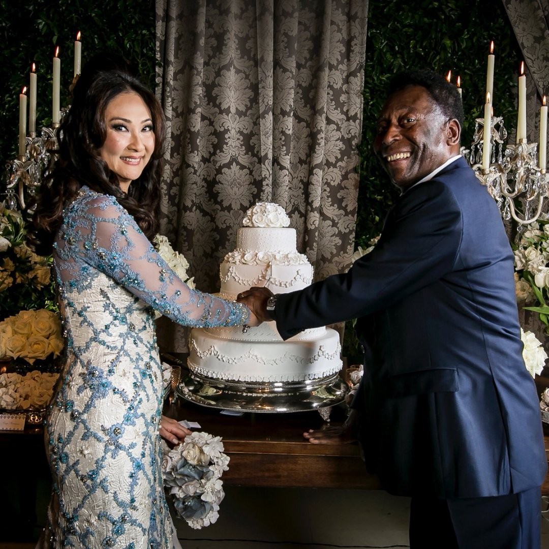 一个贫民窟走出的超级巨星,从贫民窟到球王的传奇故事