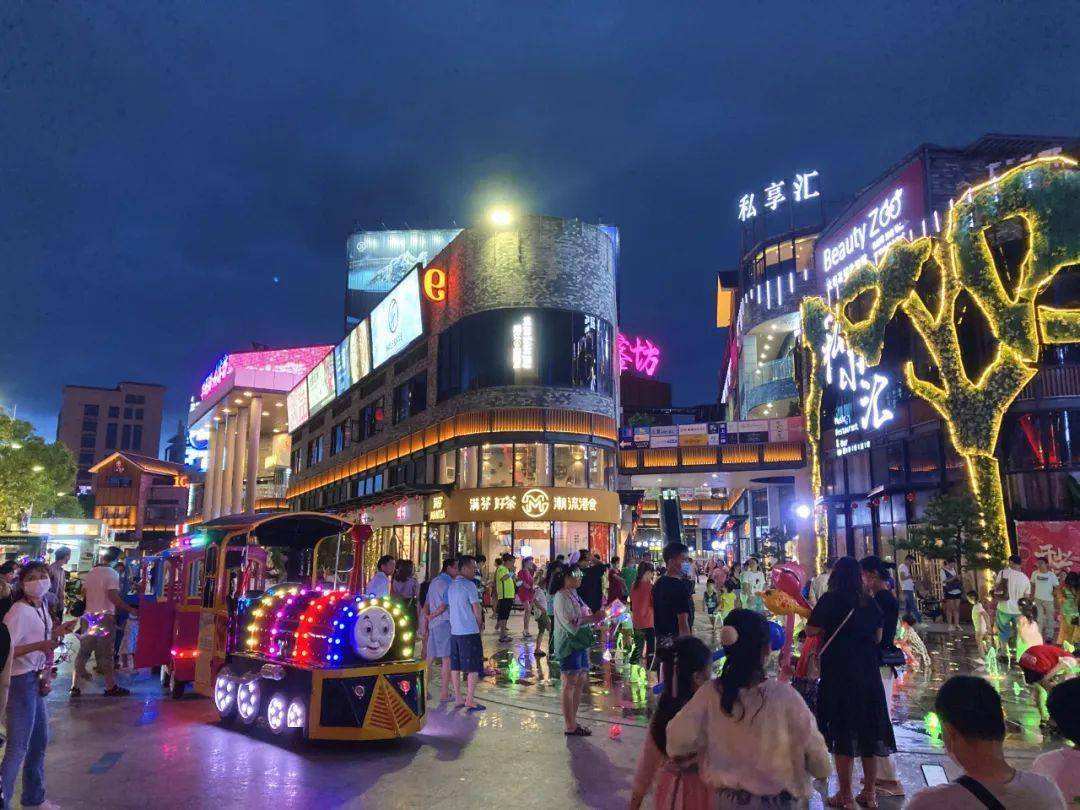 实体店生意惨淡怎么转型做电商,实体店做不下去了电商谁赚钱