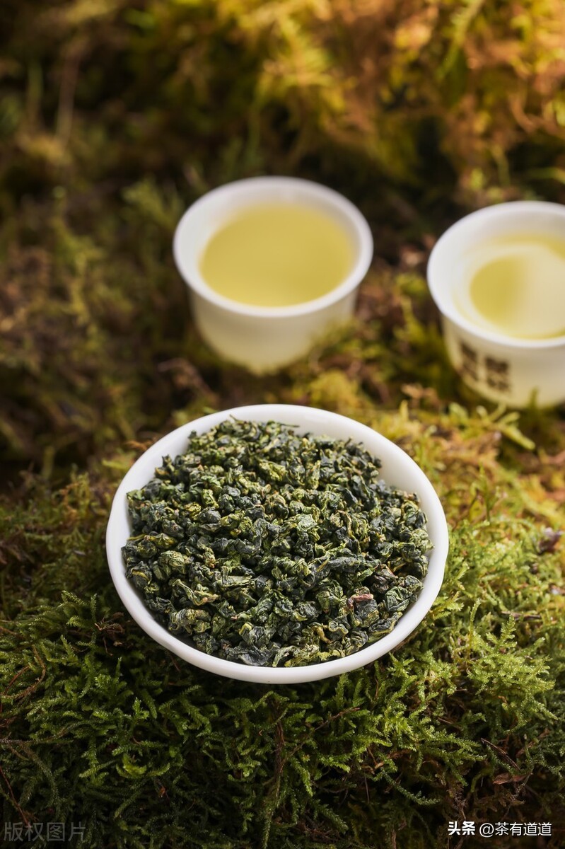 铁观音怎么分辨新茶和旧茶呢,铁观音茶叶新茶好还是旧茶好呢