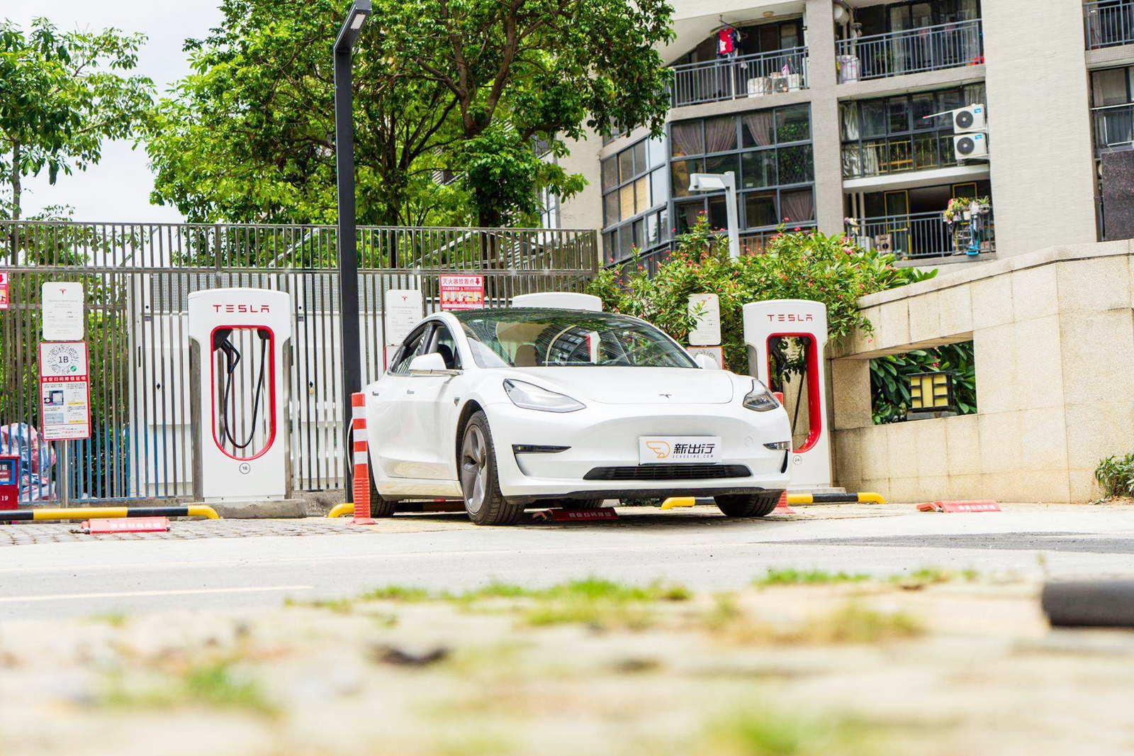 超快充来了蔚来换电还有意义吗,蔚来换电跟超充哪个划算