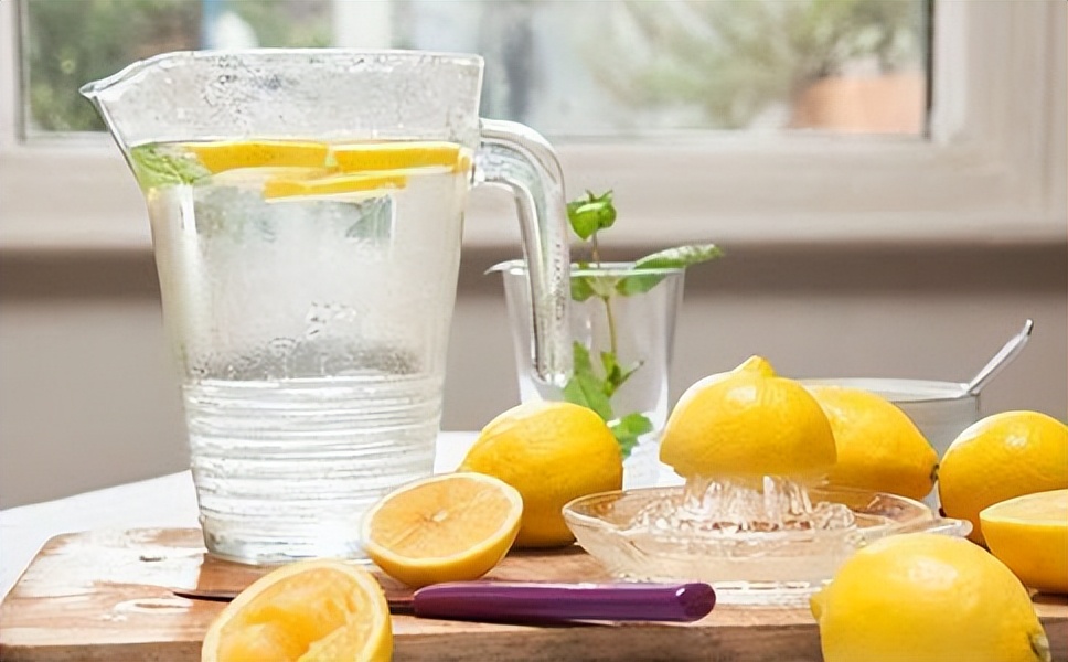 喝柠檬水减肥可以放多少冰糖,喝柠檬水能减肥减脂肪吗