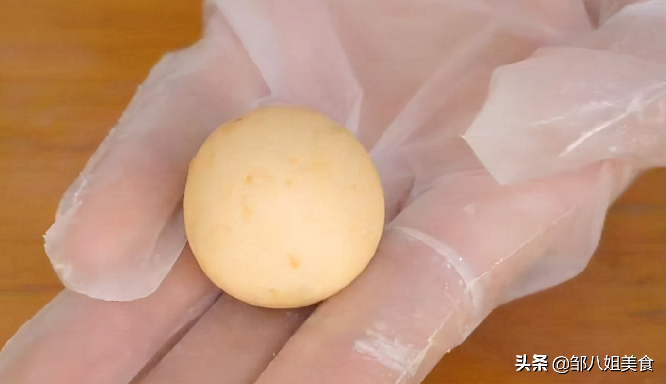 做红薯丸子用面粉好还是糯米粉好,做红薯丸子的正确方法
