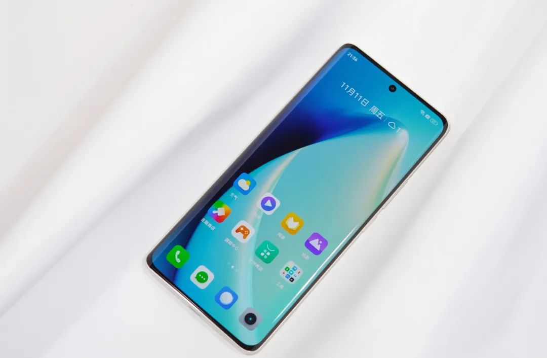 屏幕不大适合女性用的手机,推荐一款适合女生的大屏手机