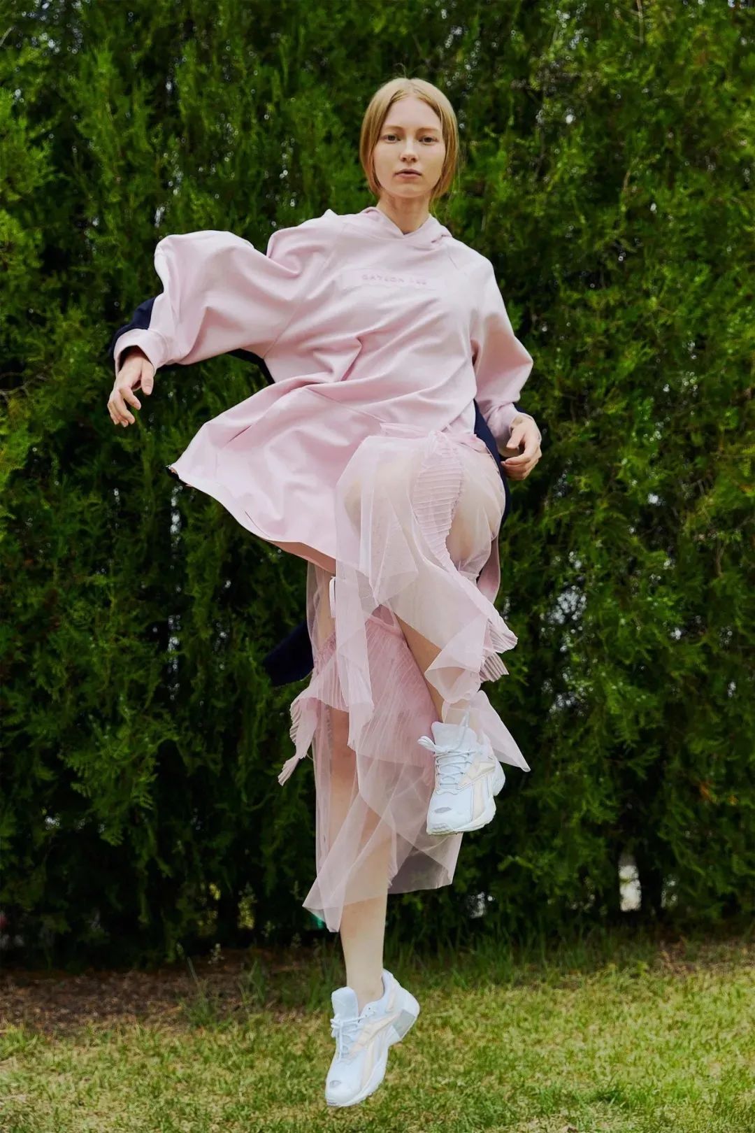 lisa最近同款粉色,lisamv绝美镜头粉色