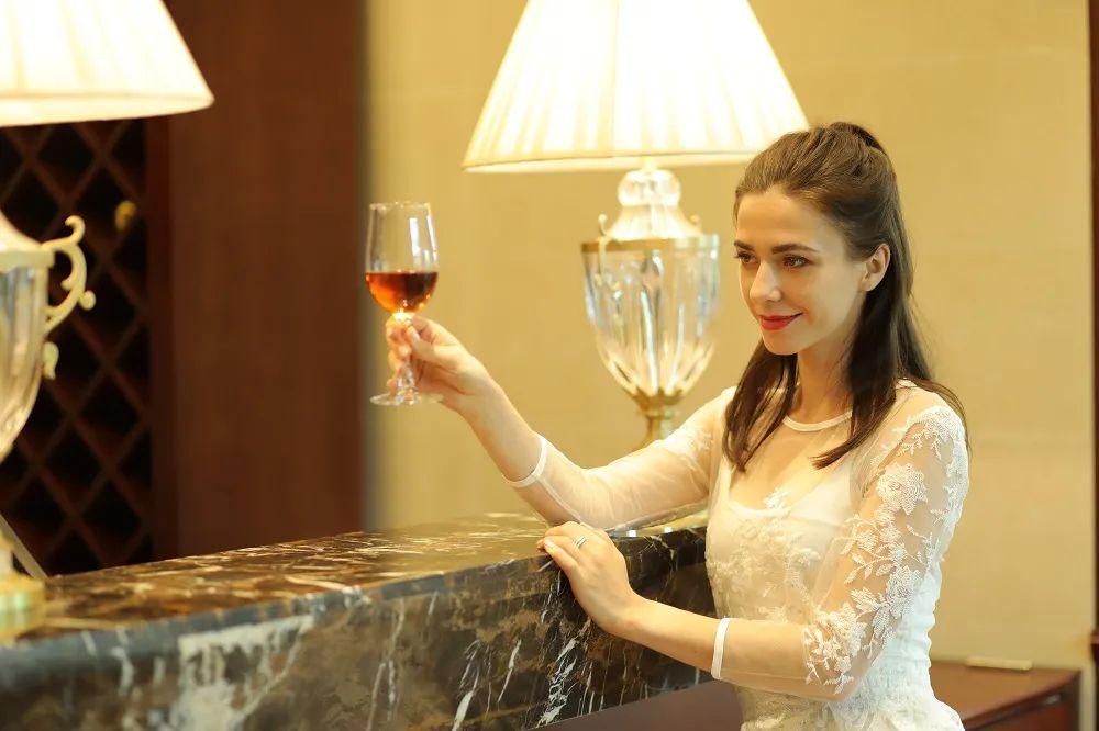 实拍武汉恒大科技旅游城视频,武汉恒大科技旅游城97平