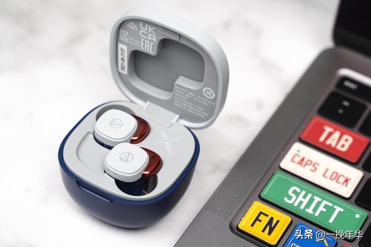 项圈蓝牙耳机和无线耳机哪个好用,哪个牌子的无线蓝牙耳机好