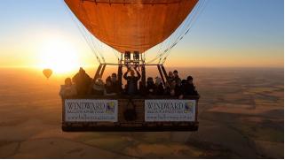 疫情期的间隔年:985毕业,我在澳洲做按摩师2年攒60万