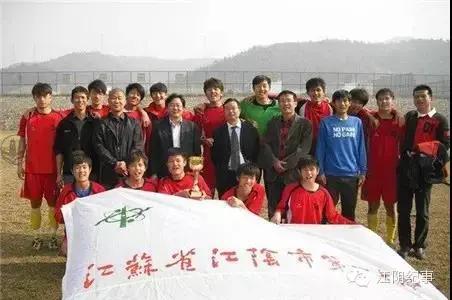 回顾女足夺冠之路,女足夺冠足球学校