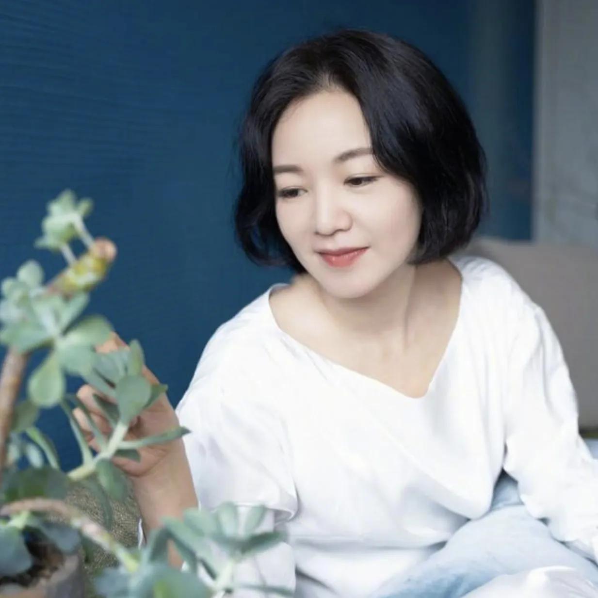 交友需要慎重凡事要小心,大小s说感情不和