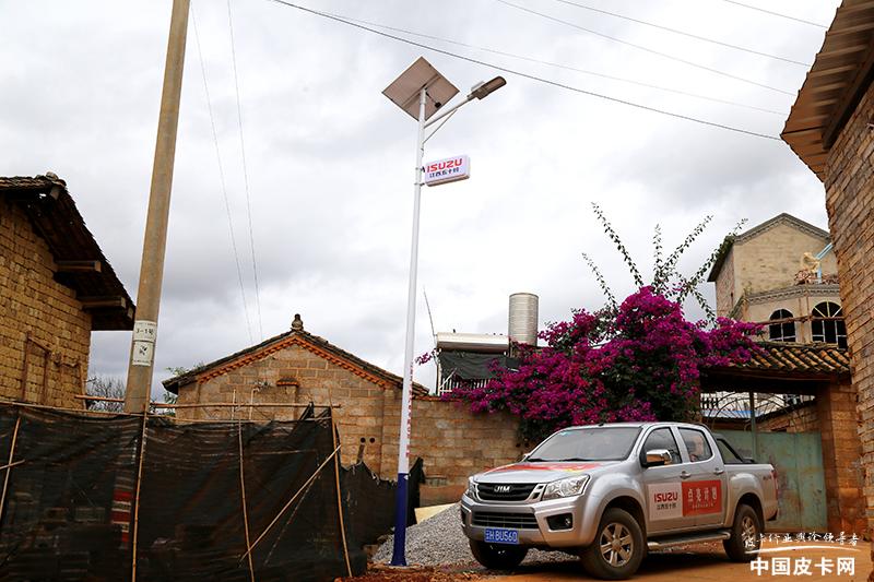 车轱辘上的希望工程，江西五十铃“点亮计划”为留守儿童筑梦