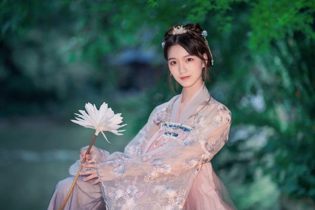 情感故事：那次旅行时，与大我八岁的广东女人，发生一场浪漫邂逅