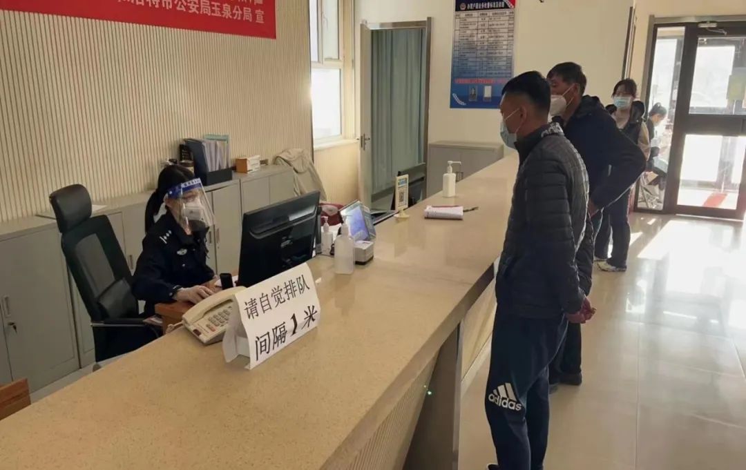 鐤儏闃叉帶涓嶅嚭闂ㄤ究姘戞湇鍔′笉鎵撶儕,鐤儏闃叉帶涓嶆澗鎳堢獥鍙f湇鍔′笉鍋滄瓏