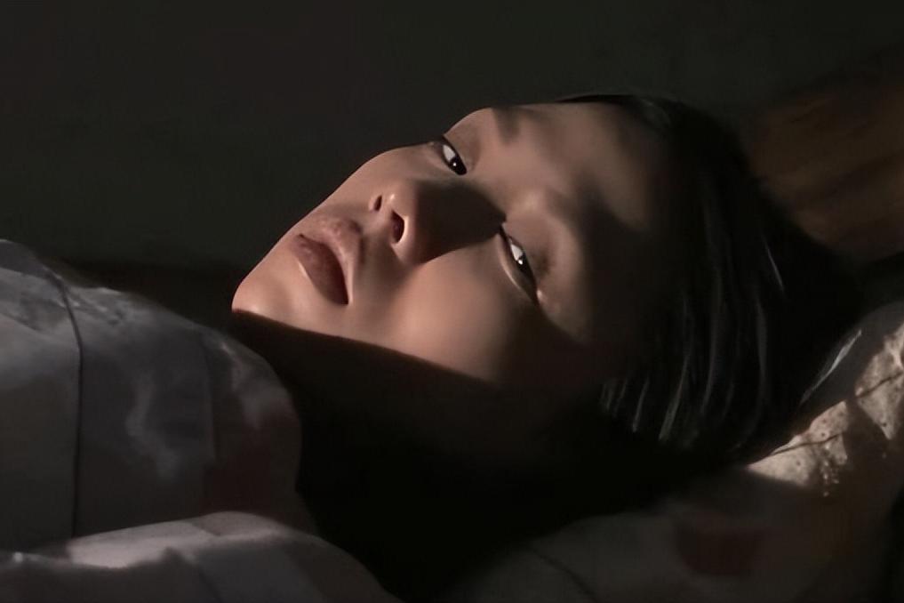 女大学生网恋，对象却是同性？被3000元卖给狗子，还生了一个儿子