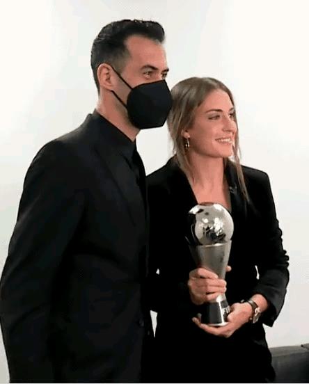 孙雯世界足球小姐领奖视频,孙雯世界足球小姐地位