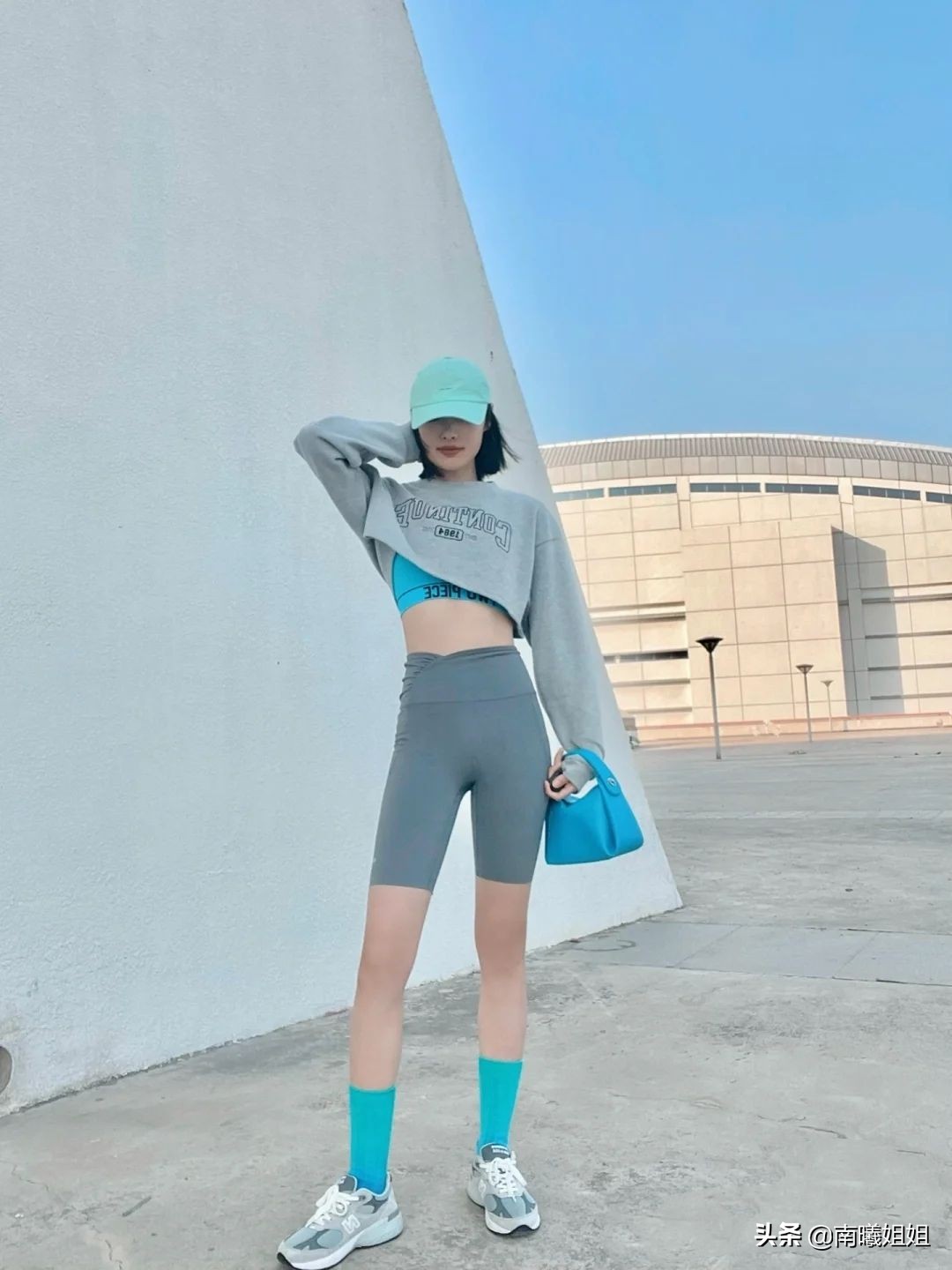 我对“无痕裤”的偏见，在看到这些素人街拍后变了，百搭又显瘦