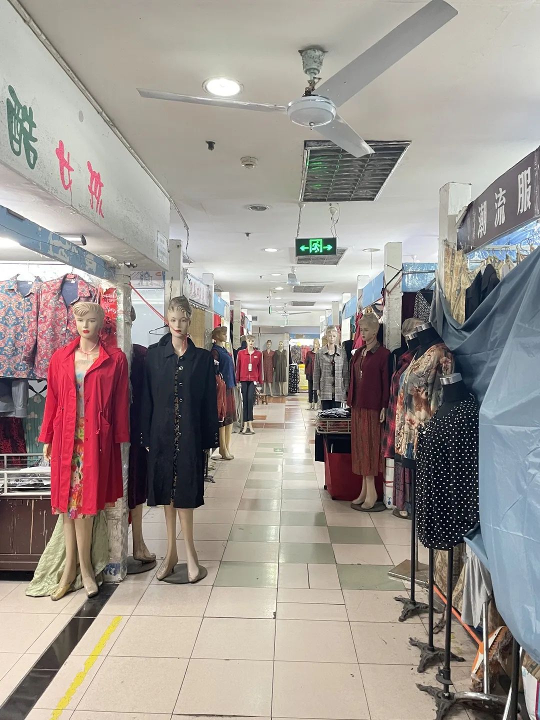 曾经宁波人的“百宝箱”灵桥市场，为何现在老板比顾客多？