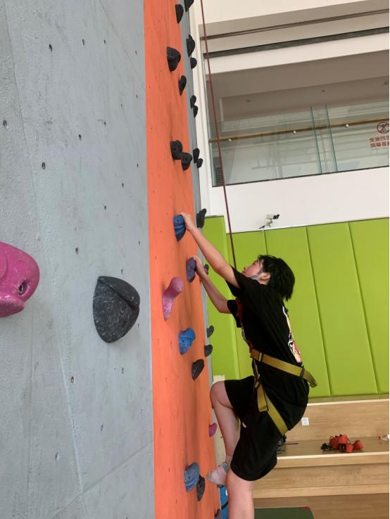 5秒抢完！新川老师为选修课演讲拉票，十八般武艺都上了