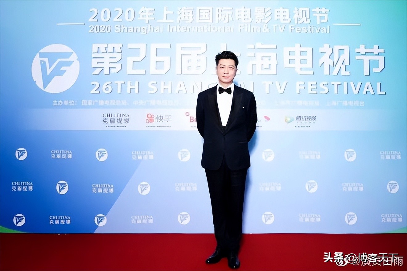 他火了之后就抛弃赵丽颖,王启年年轻的时候