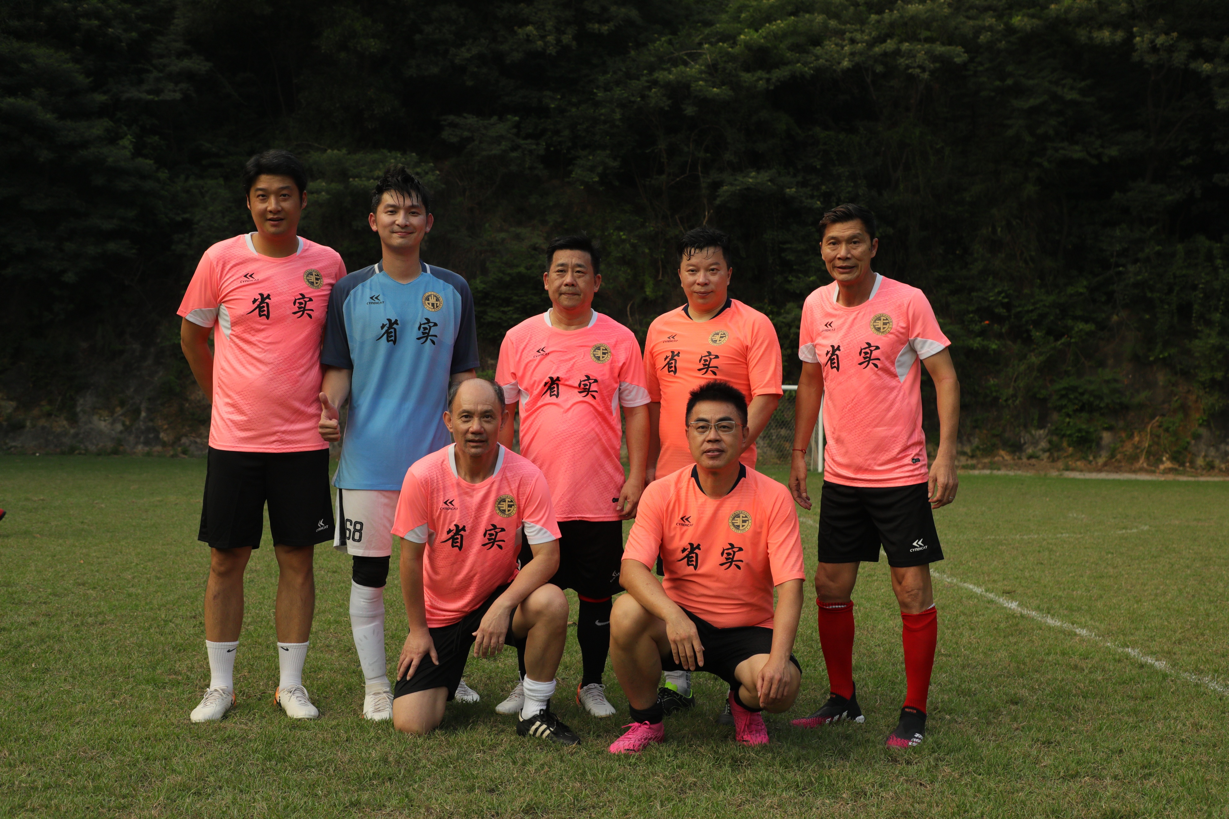 广东名校的足球氛围让人惊讶文化学习和校园足球*管双**齐下